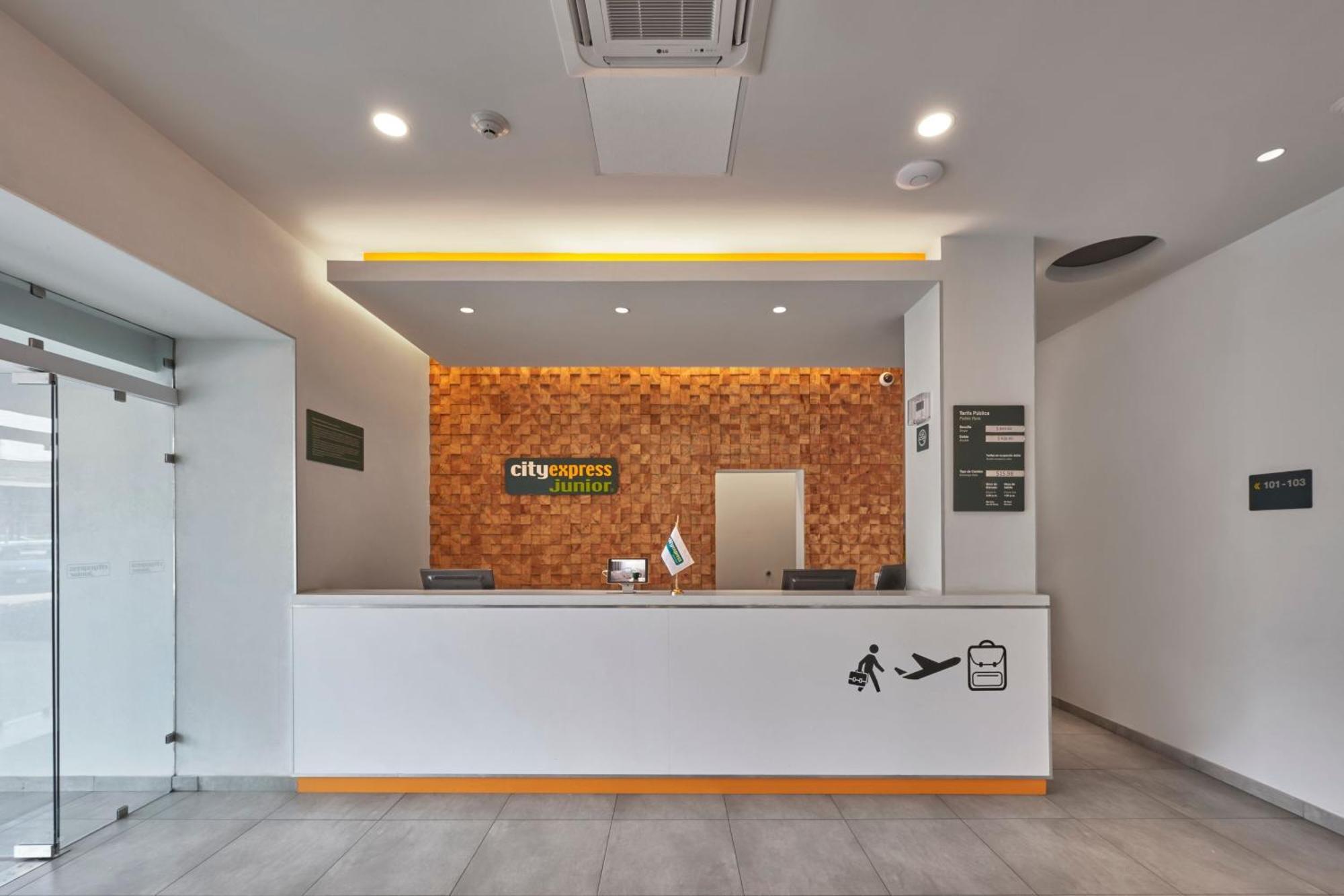 City Express Junior By Marriott Ciudad De Mexico Sullivan Extérieur photo