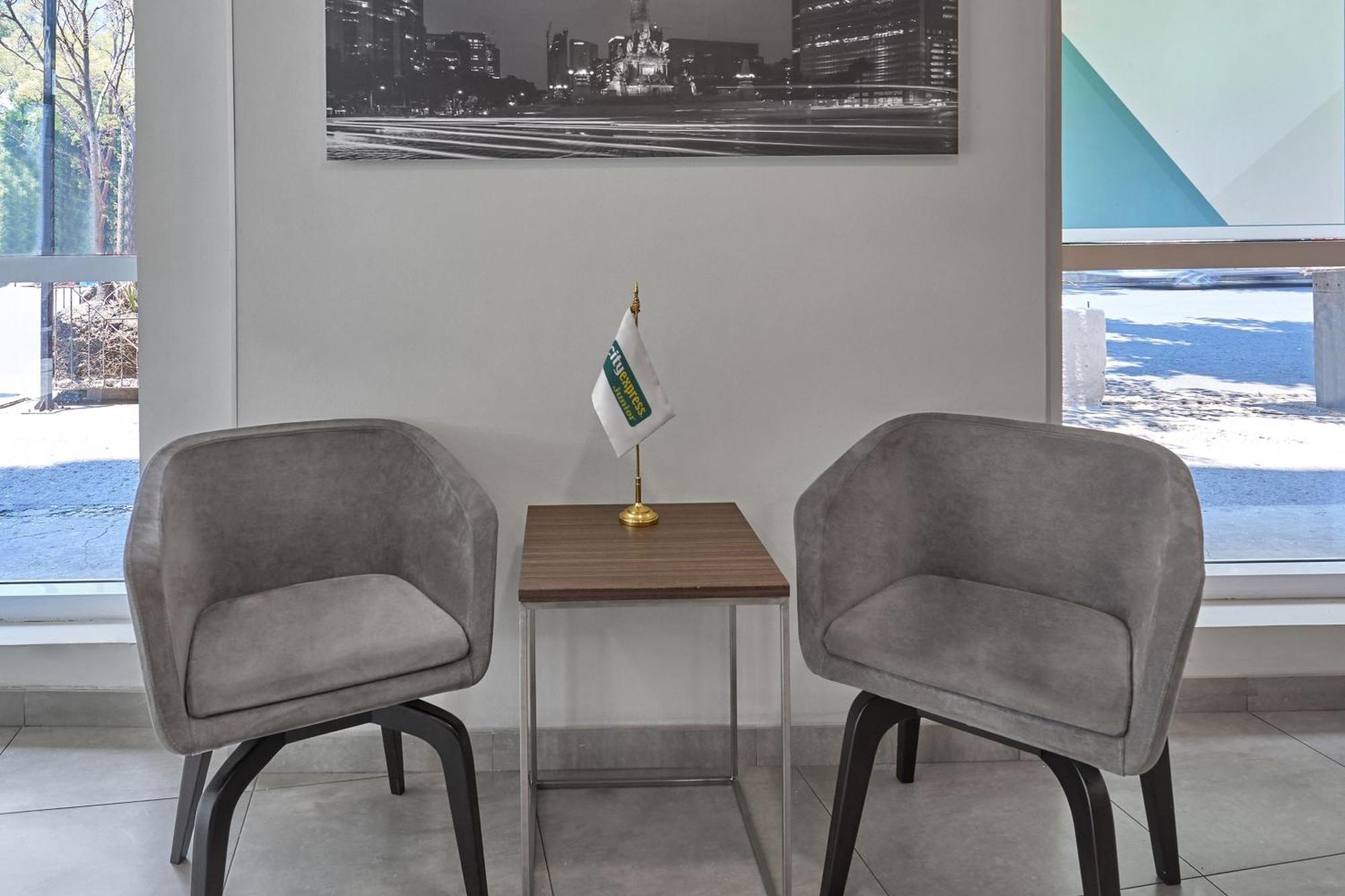 City Express Junior By Marriott Ciudad De Mexico Sullivan Extérieur photo