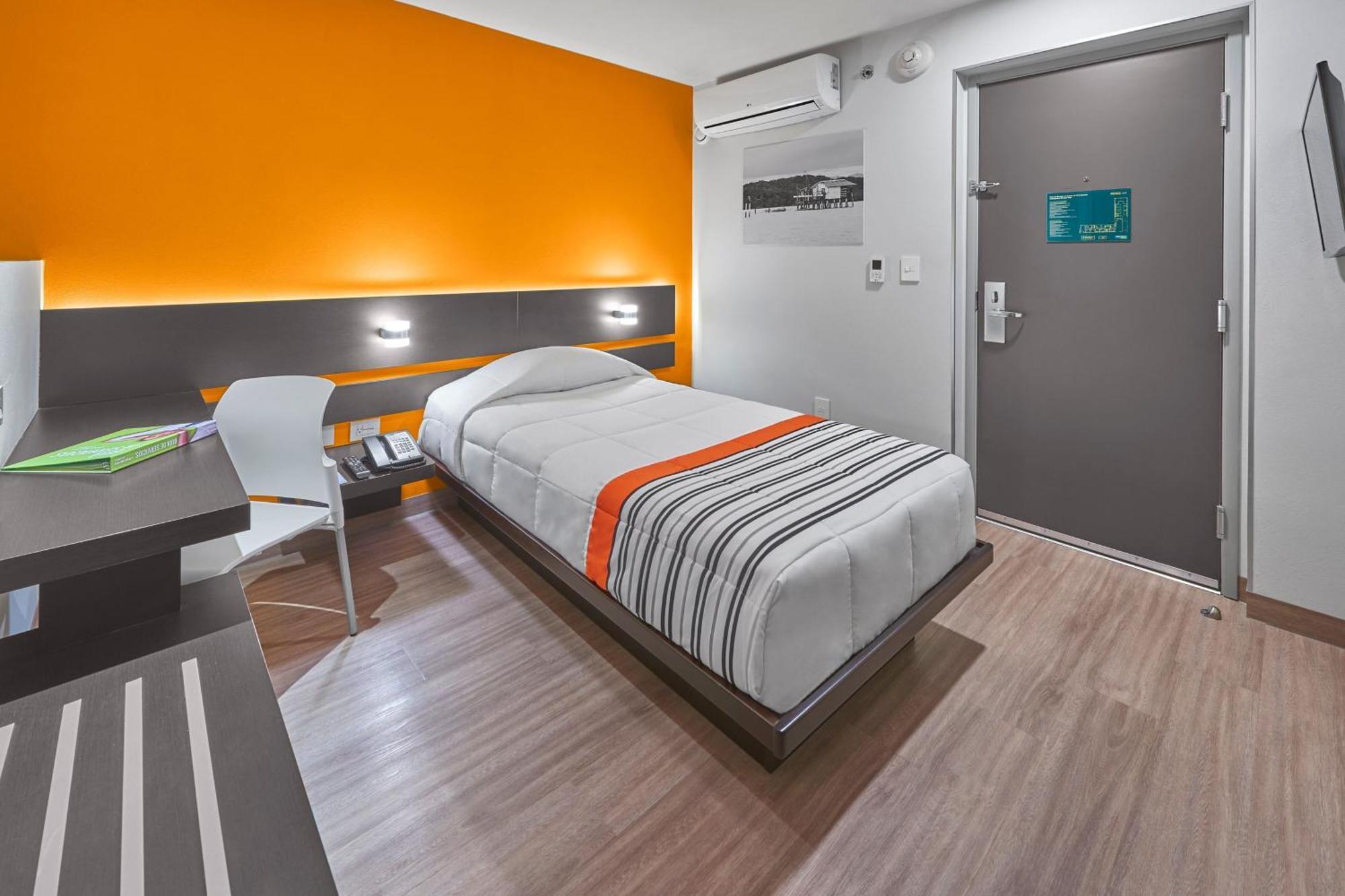 City Express Junior By Marriott Ciudad De Mexico Sullivan Extérieur photo