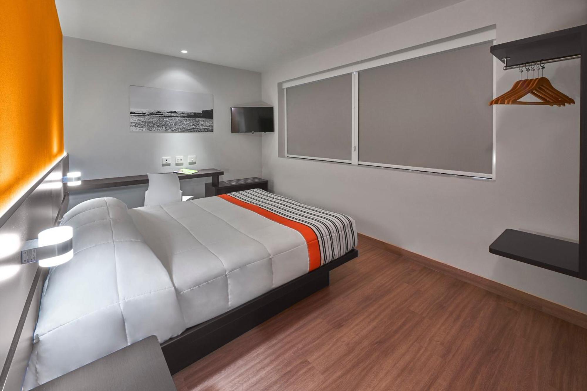 City Express Junior By Marriott Ciudad De Mexico Sullivan Extérieur photo