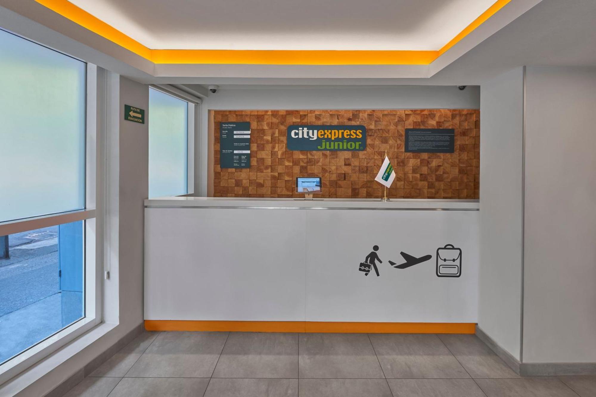 City Express Junior By Marriott Ciudad De Mexico Sullivan Extérieur photo