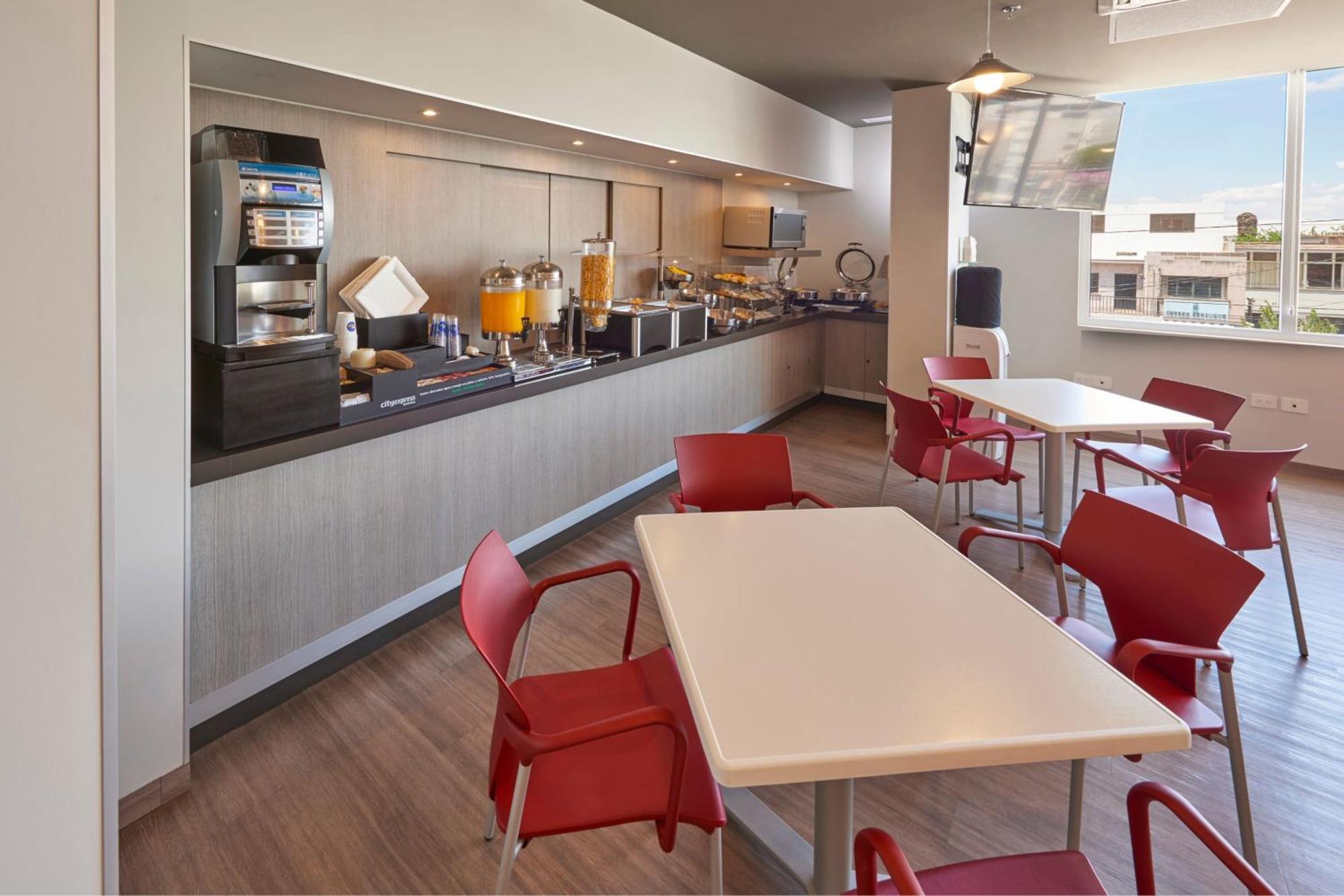 City Express Junior By Marriott Ciudad De Mexico Sullivan Extérieur photo