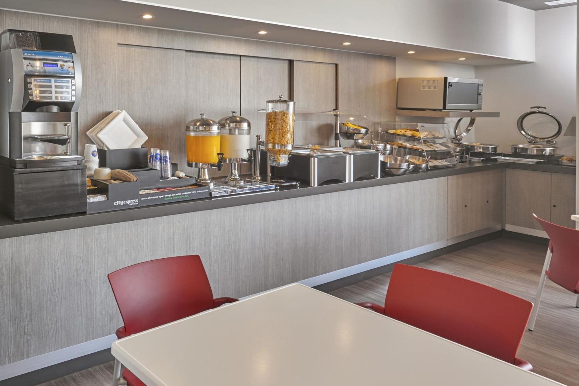 City Express Junior By Marriott Ciudad De Mexico Sullivan Extérieur photo